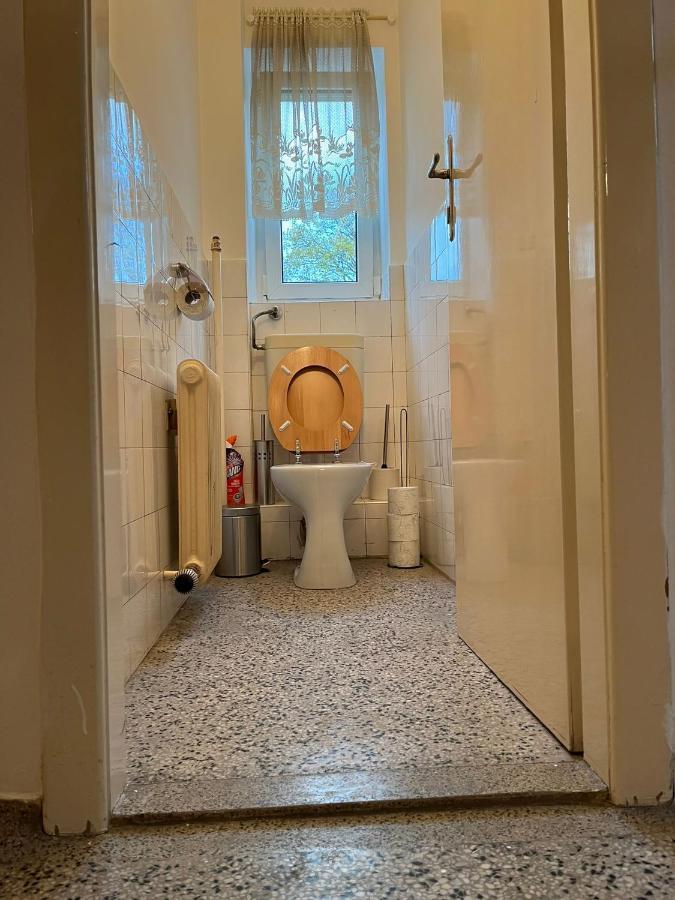 Breathtaking Shared Villa Near Danube River /W Garden And Parking Вена Экстерьер фото