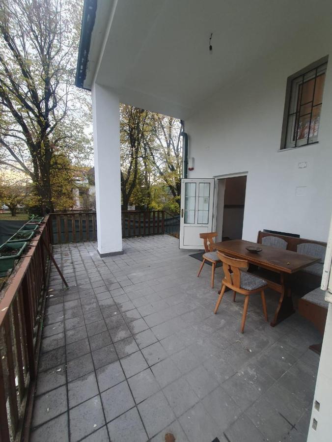 Breathtaking Shared Villa Near Danube River /W Garden And Parking Вена Экстерьер фото