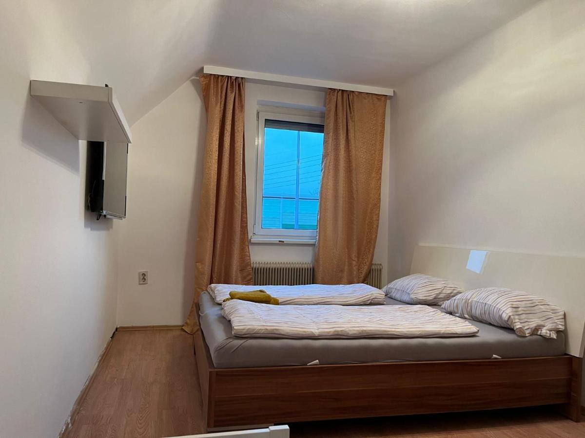 Breathtaking Shared Villa Near Danube River /W Garden And Parking Вена Экстерьер фото